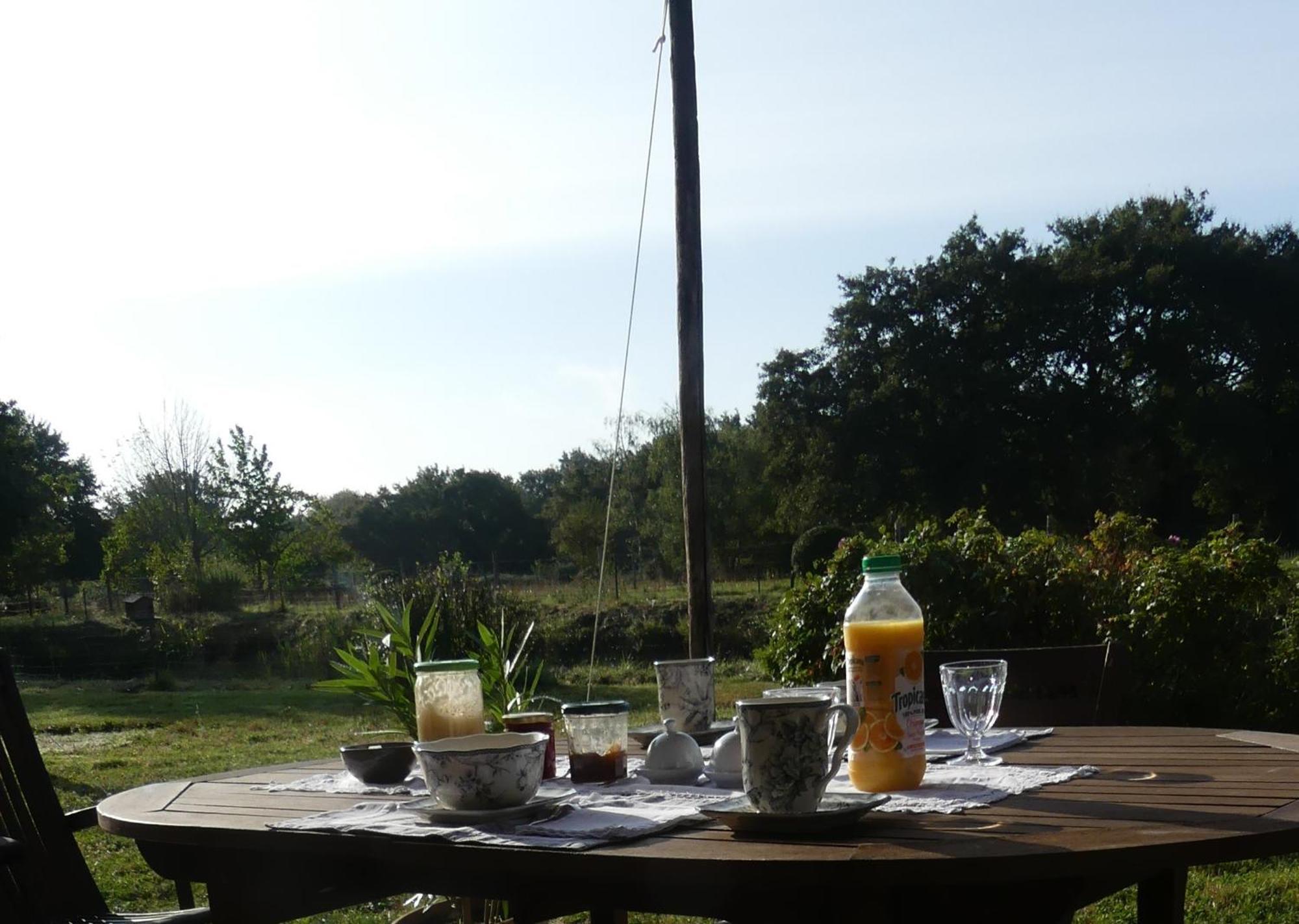 Bed and Breakfast La Petite Lande Ménil Esterno foto