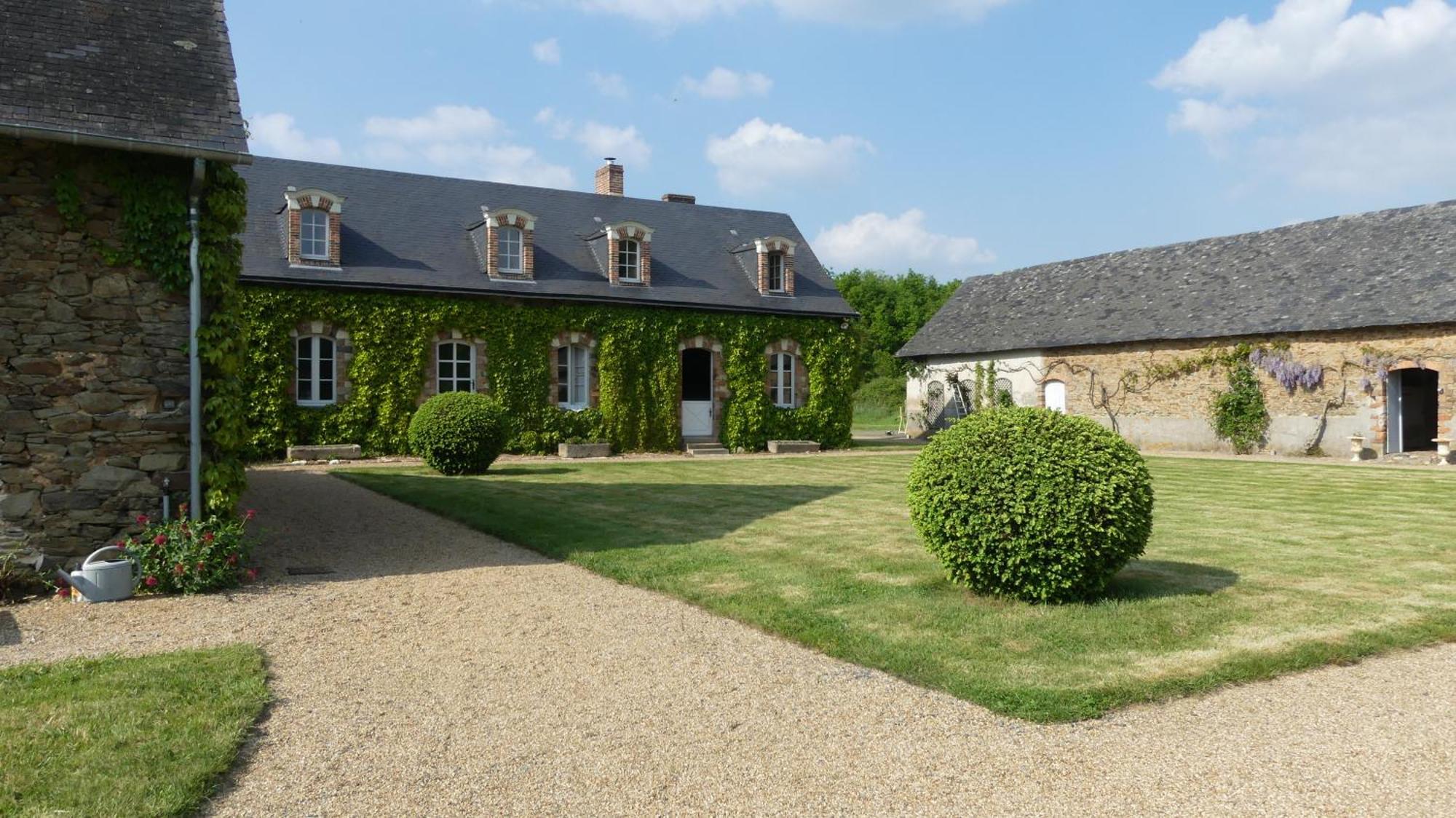 Bed and Breakfast La Petite Lande Ménil Esterno foto